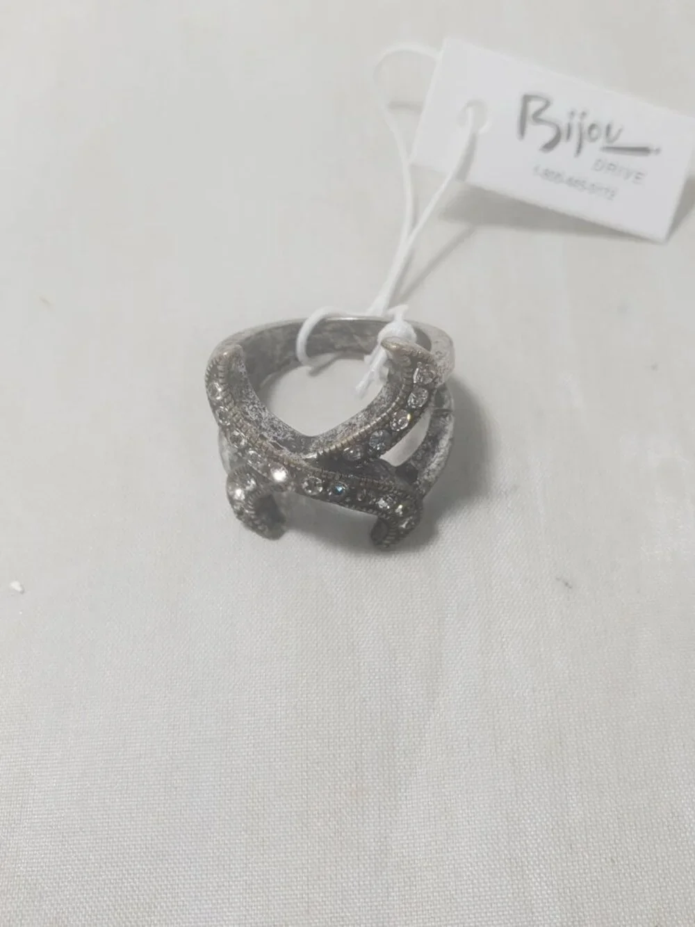 Bijou Vintage-Inspired Rhinestone X-Crossover Statement Ring – Size 8